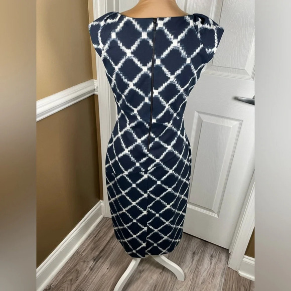 Phase Eight Blue And White Diamond Pattern Shift Dress Size 12 - Picture 8 of 9